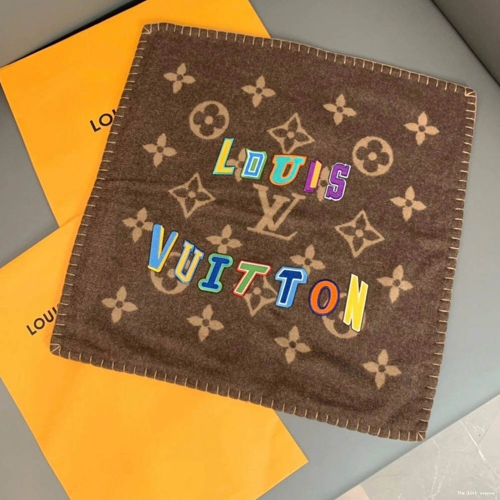 WOOL THROW LV CUSTOM PILLOW LETTERS 0817